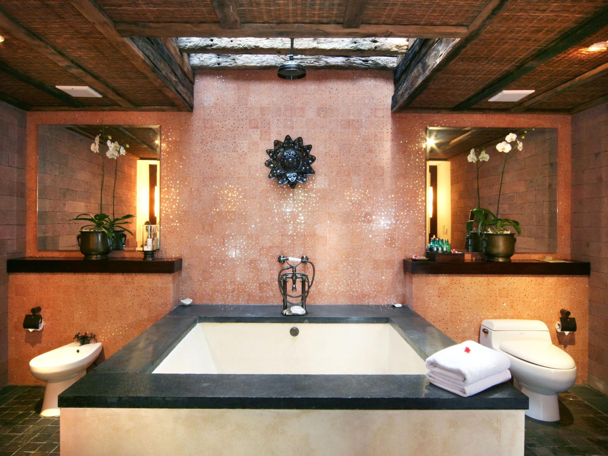 The Sandi Phala Beach Resort And Ma Joly Restaurant Kuta Lombok Exterior foto